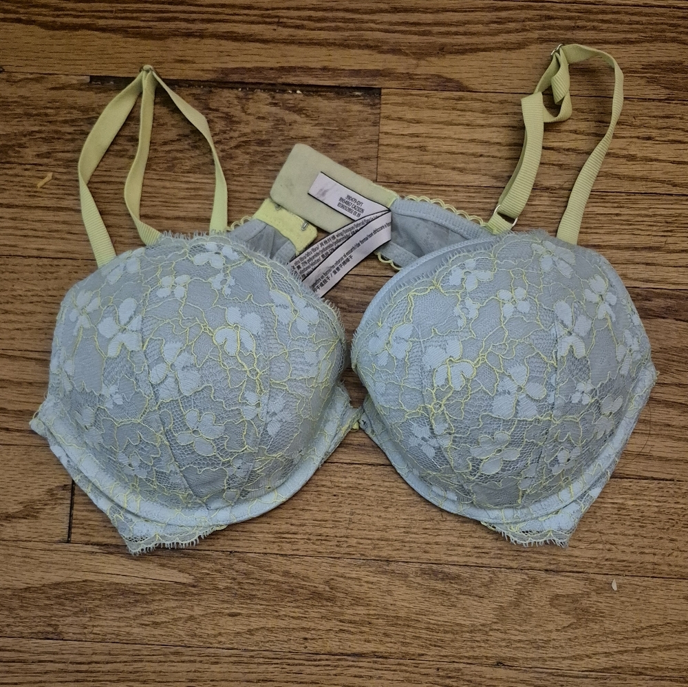 Victoria’s Secret Dream Angels Lined Demi 36C Green Blue Floral Underwire Padded